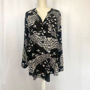 Vintage Y2K Calvin Klein Women's XL Black White Tropical Leaf Print Button-Up B
